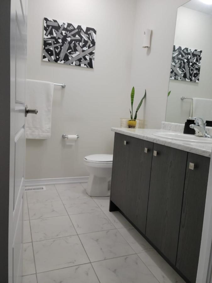 Willa Niagara- Beautiful Cozy Sunfilled Big Complete House Minutes Drive From Falls Thorold Zewnętrze zdjęcie