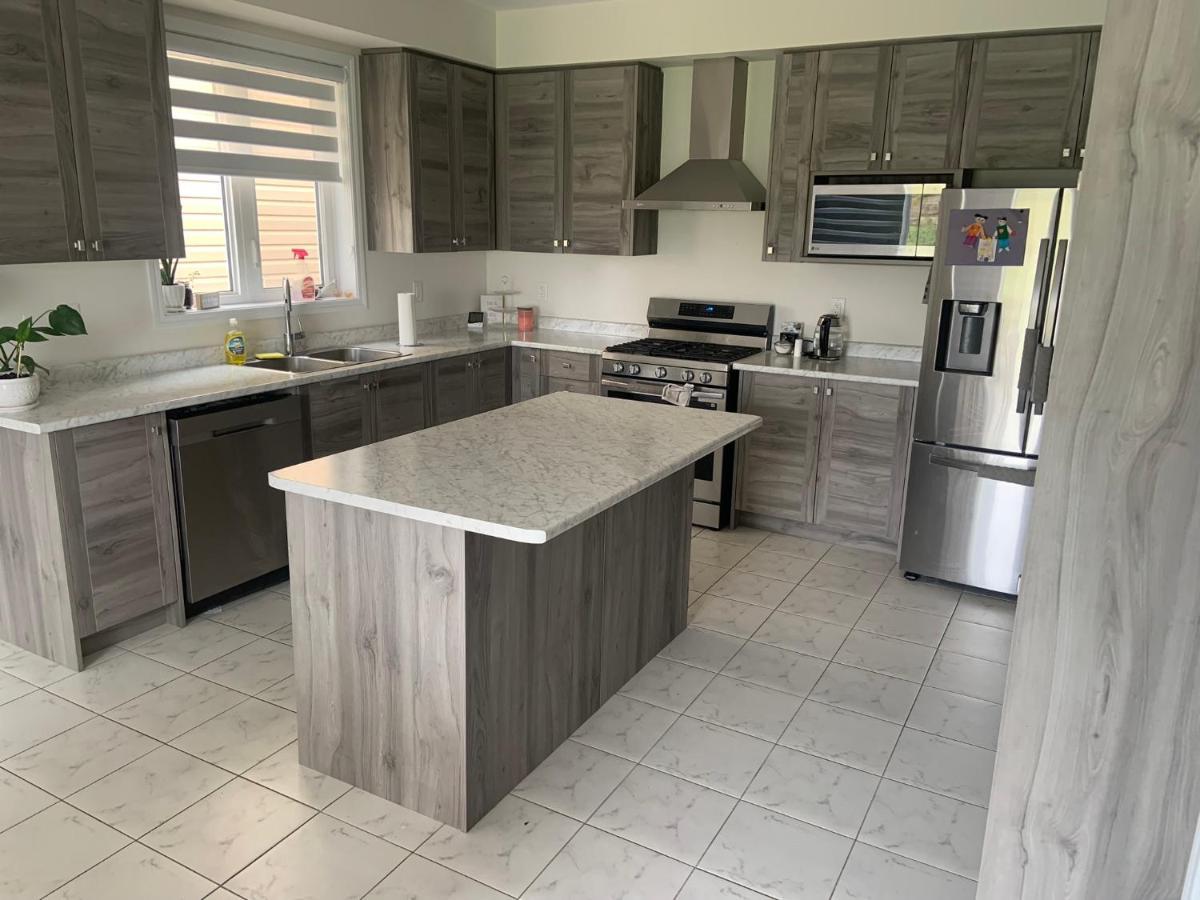 Willa Niagara- Beautiful Cozy Sunfilled Big Complete House Minutes Drive From Falls Thorold Zewnętrze zdjęcie